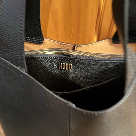 Hobo Black Leather Tote Bag - new condition - Picture 6 of 6